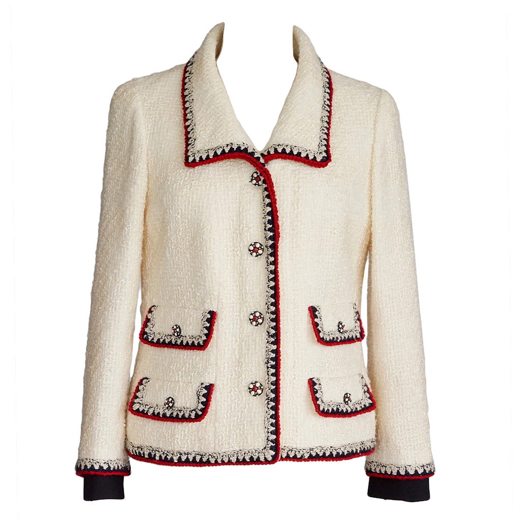 CHANEL jacket Important winter white boucle red and blue trim fits 8 MINT