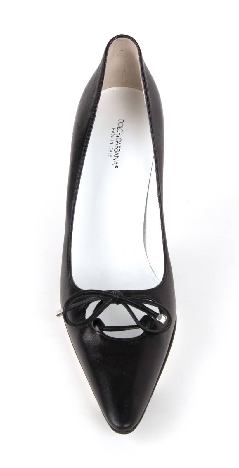 Dolce&Gabbana Shoe Black Leather Pump Laced Bow 39.5 / 9.5 New In New Condition In Miami, FL