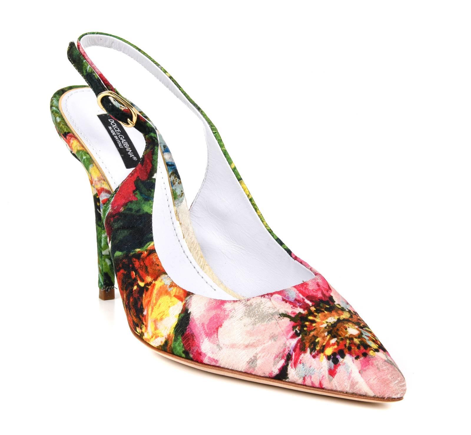 Dolce&Gabbana Shoe Exotic Flower Print on Brocade Textile Slingback 39.5 / 9.5 In Excellent Condition In Miami, FL