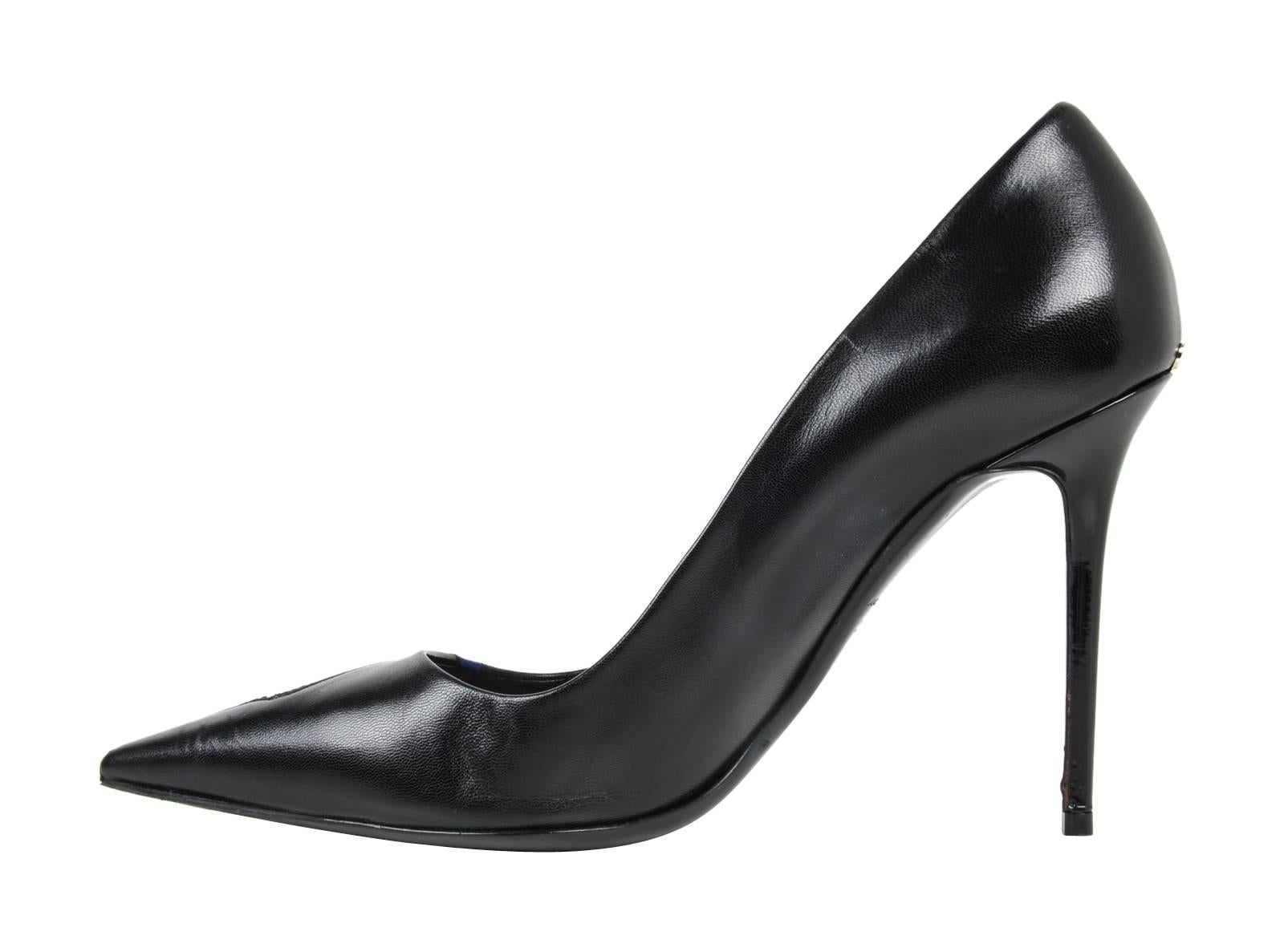 Christian Dior Shoe Black Pump Rose Applique Detail 39.5 / 9.5 In Excellent Condition In Miami, FL