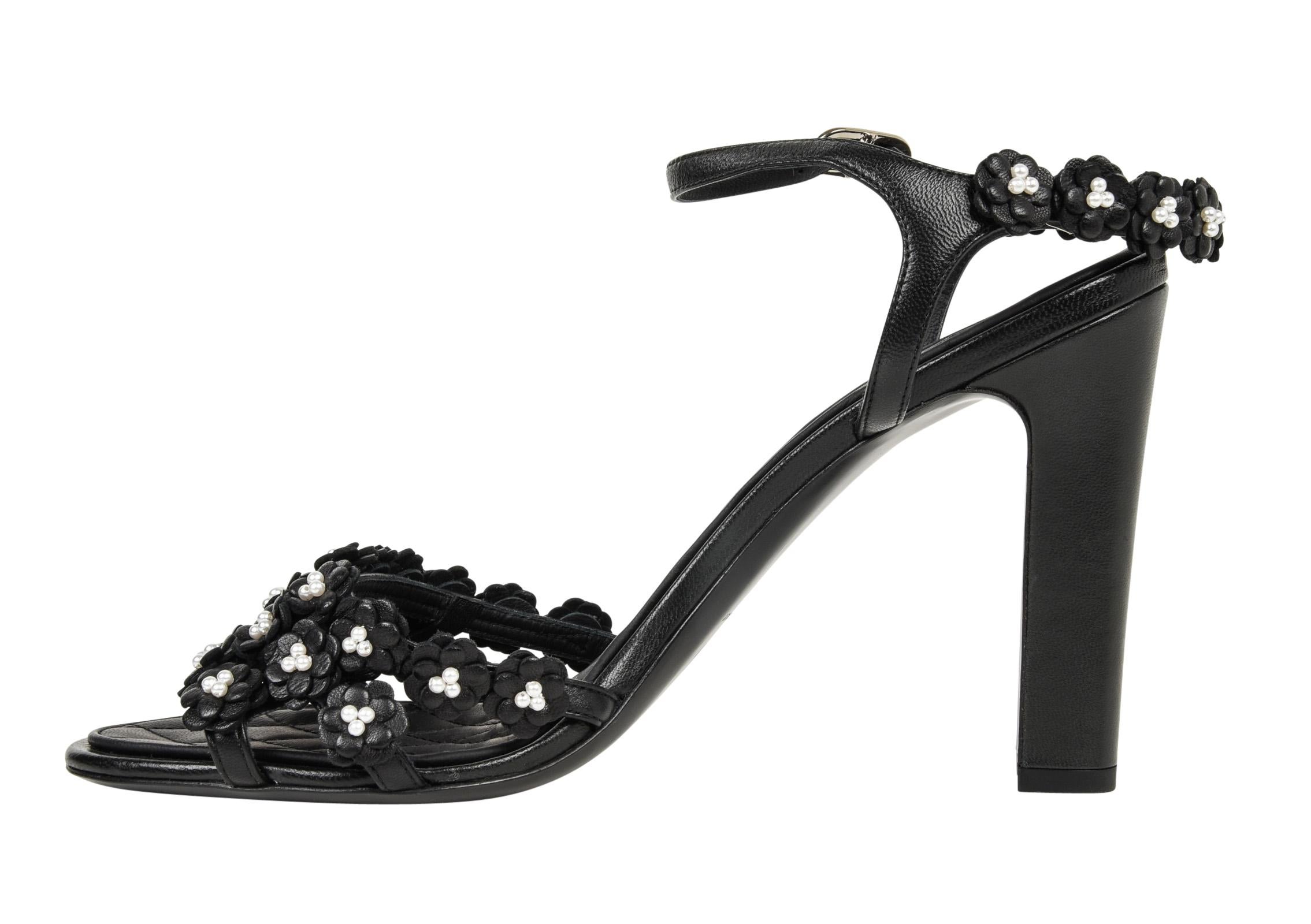 Chanel Shoe Camellia Black Leather Flowers w/ Pearls Sandal 40 / 10 New