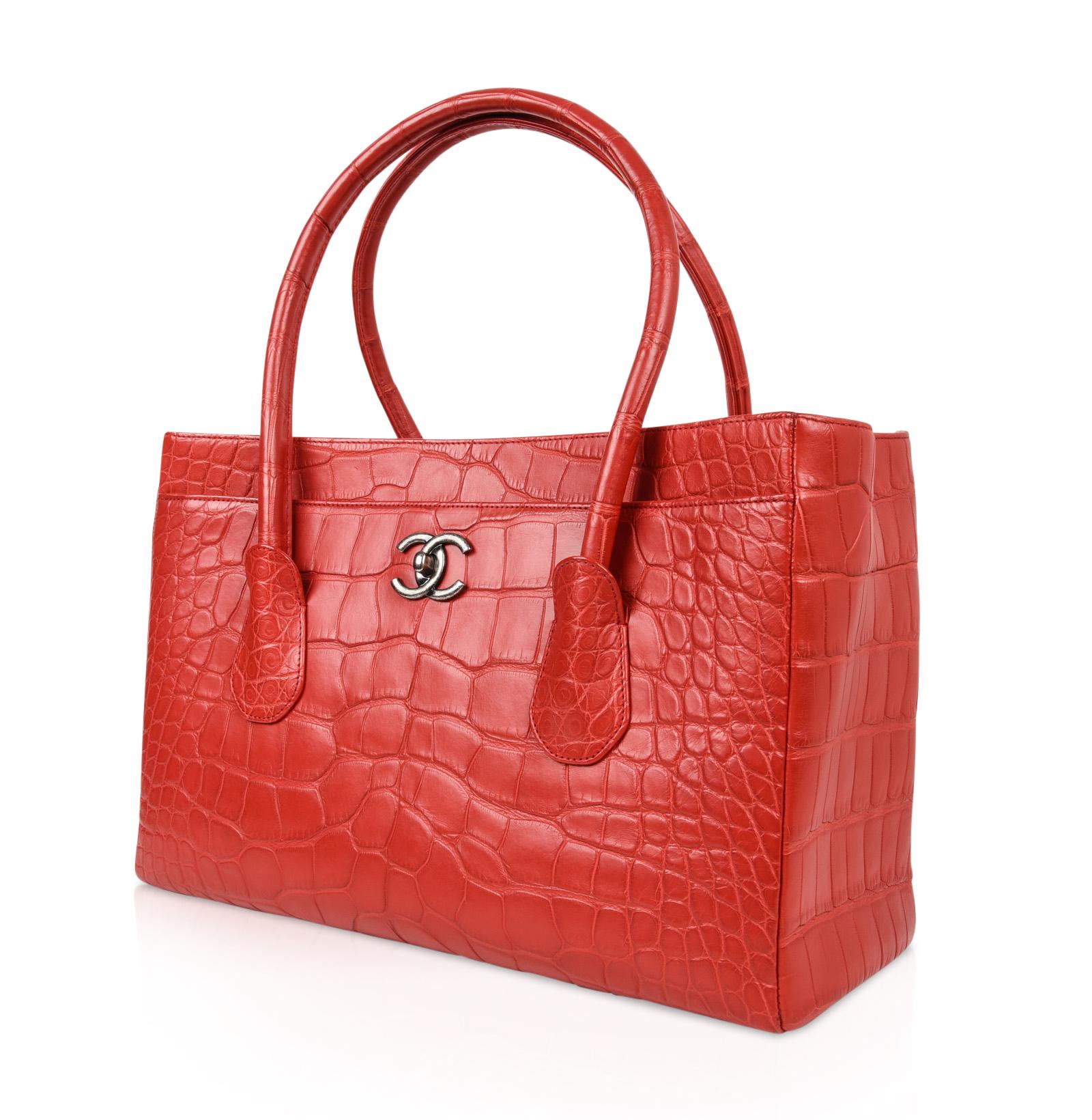 Women's Chanel Bag Matte Alligator Cerf Tote Red Rose New