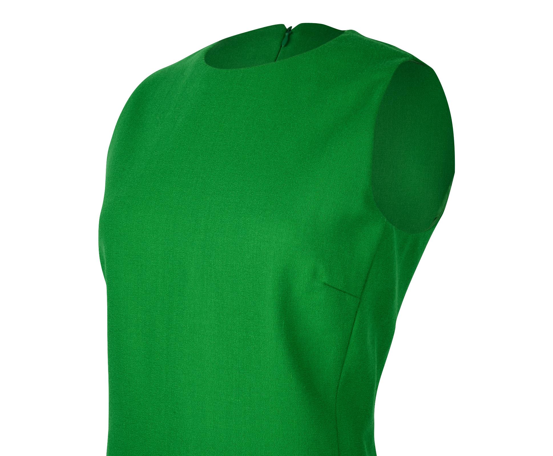 Christian Dior Top Emerald Green Sleeveless Shaped and Fitted fits 8 In Excellent Condition In Miami, FL