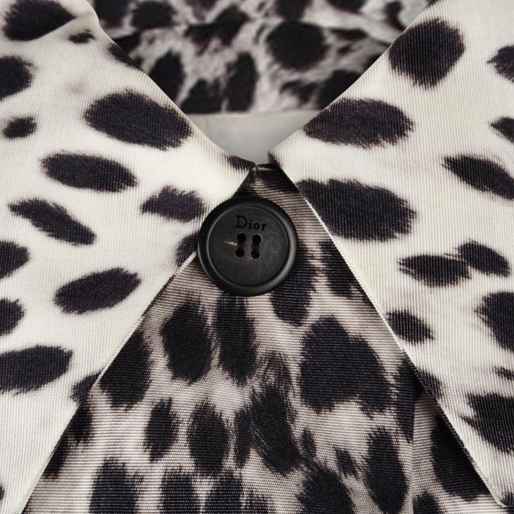 Christian Dior Coat Light Spring Leopard Print fits 8 In Excellent Condition In Miami, FL