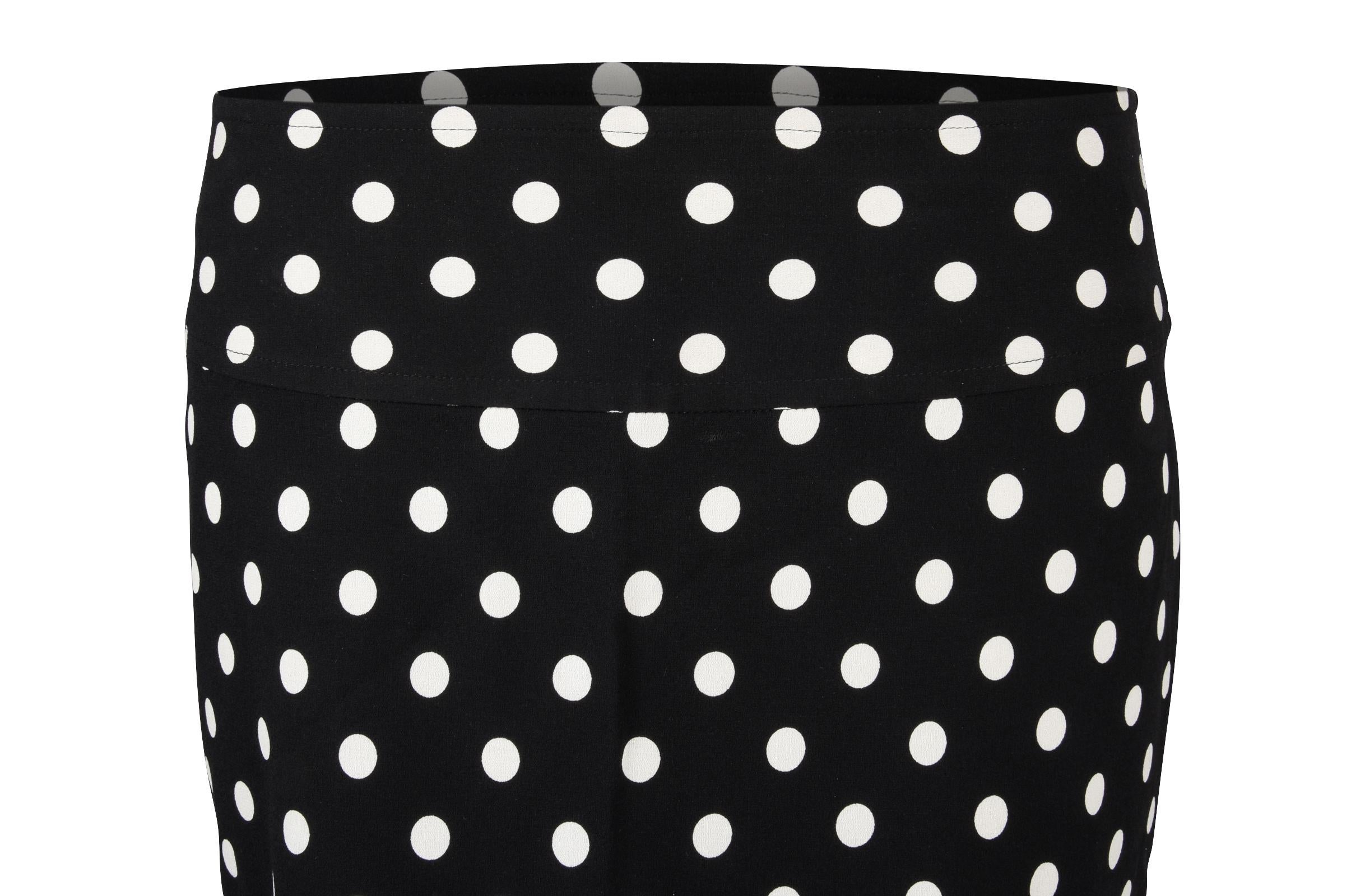 Dolce&Gabbana Skirt Polka Dot Lace Trim Stretch Pencil 38 / 4  In Excellent Condition For Sale In Miami, FL