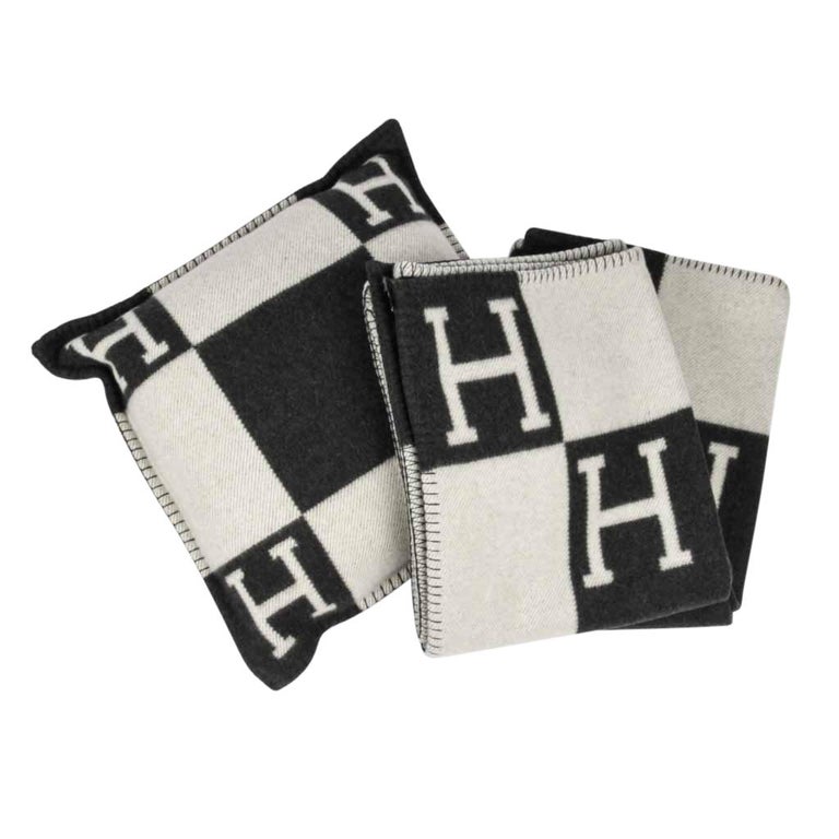 Hermes Blanket Avalon I Signature H Ecru and Gris Fonce Throw Blanket
