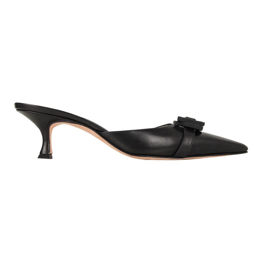 Manolo Blahnik Mules - 13 For Sale on 1stDibs | manolo blahnik ...