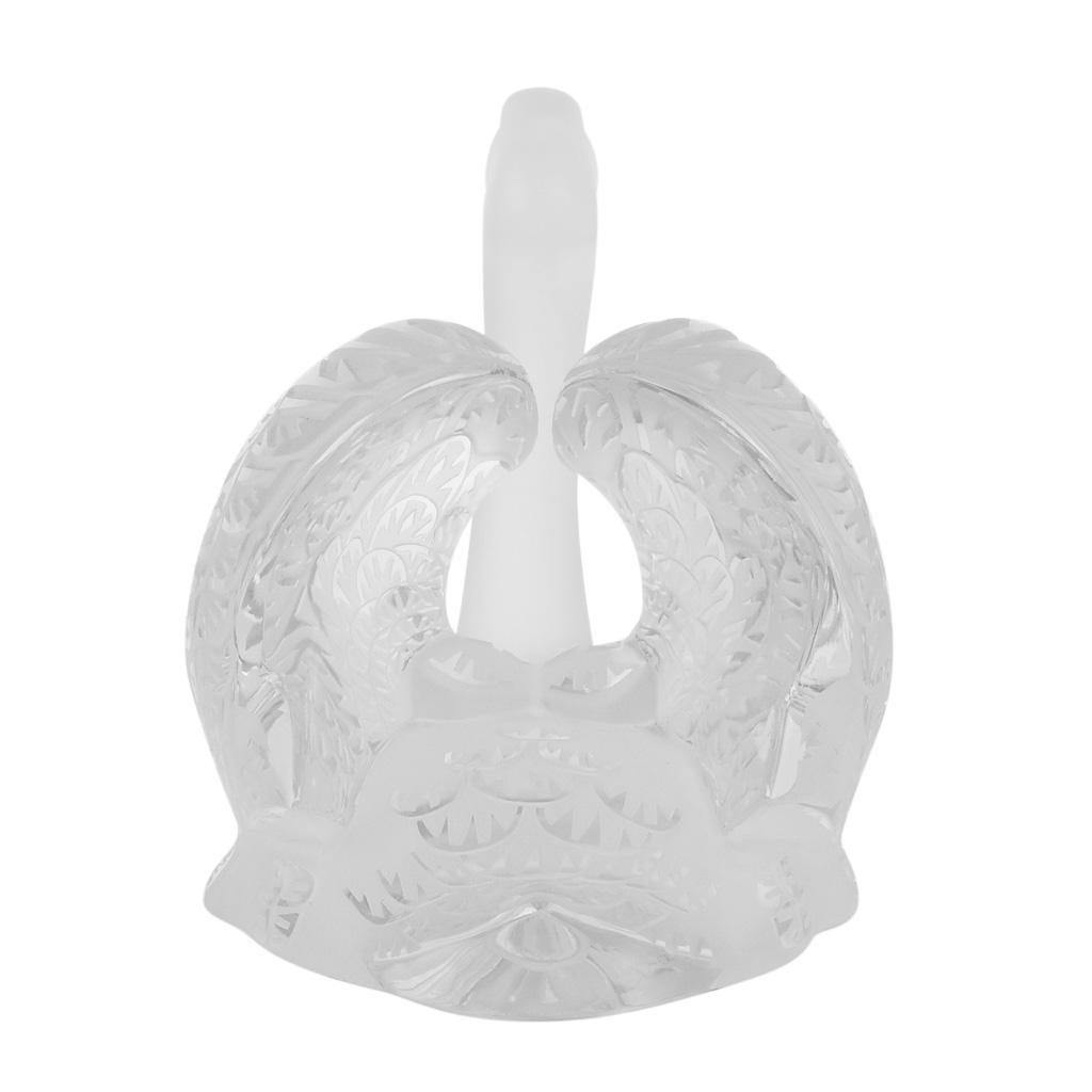 Lalique Swan Head Up Pure Crystal Sculpture In Excellent Condition For Sale In Miami, FL