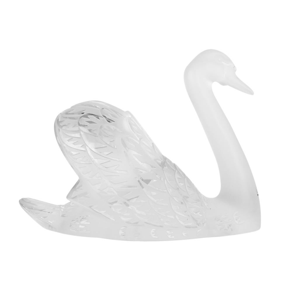 lalique crystal swans