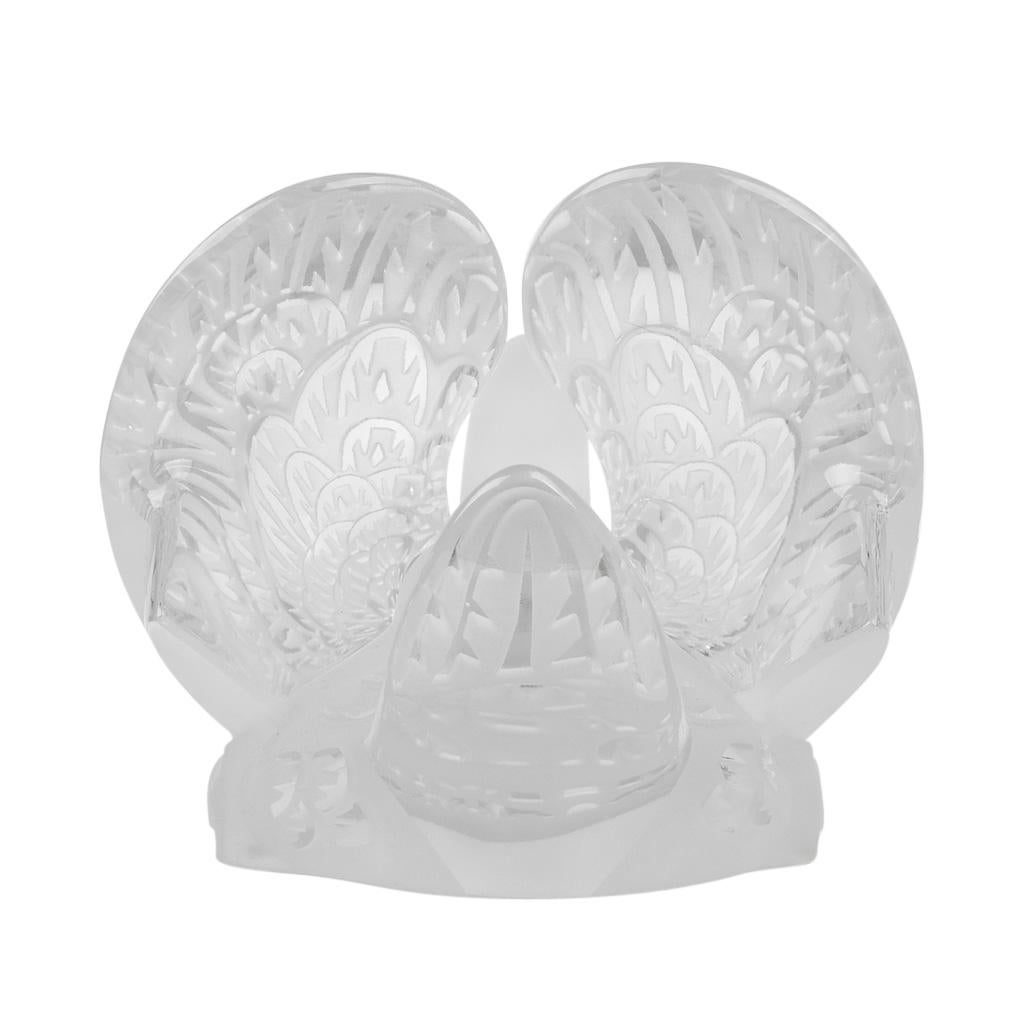 Lalique Swan Head Down Pure Crystal Sculpture In Excellent Condition For Sale In Miami, FL