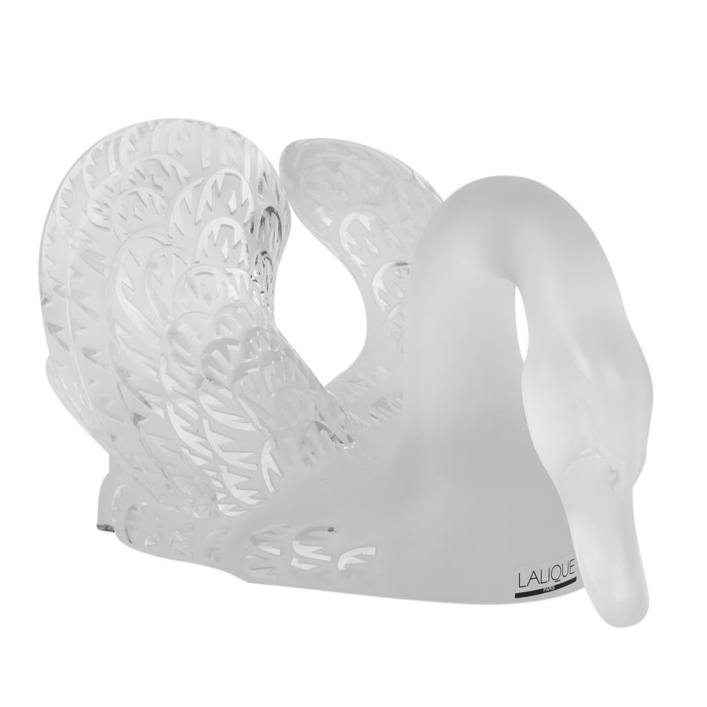 Lalique Swan Kopf Down Reine Kristall-Skulptur (Grau) im Angebot