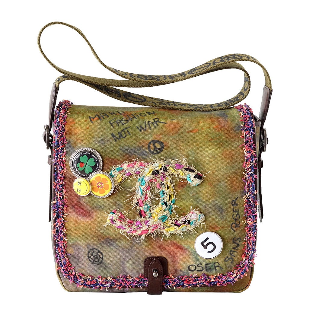 Multicolor Graffiti Tweed and Khaki Toile On The Pavement Messenger Bag  Ruthenium Hardware, 2015, Handbags & Accessories, 2021