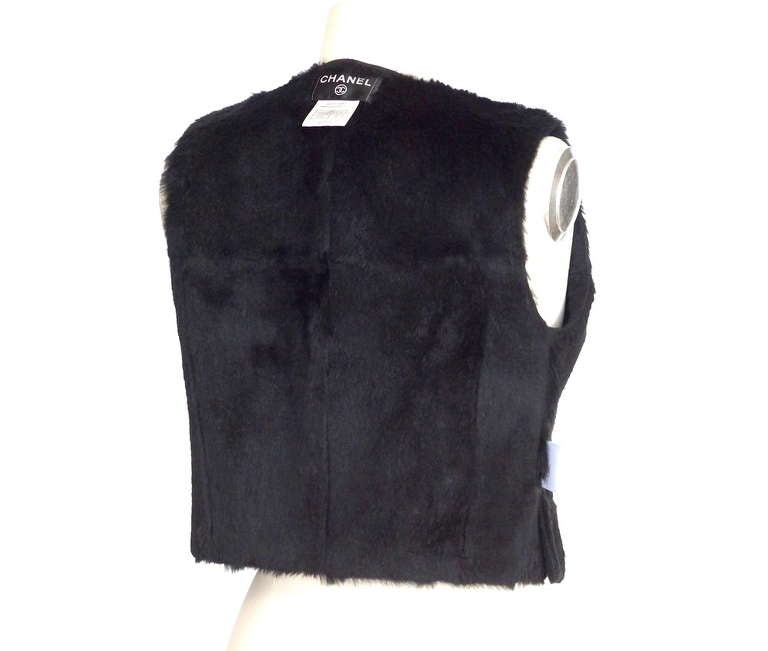 Chanel 05A Vest Black Patent Leather Rabbit Fur Lining and Trim 38 / 4 In Excellent Condition In Miami, FL