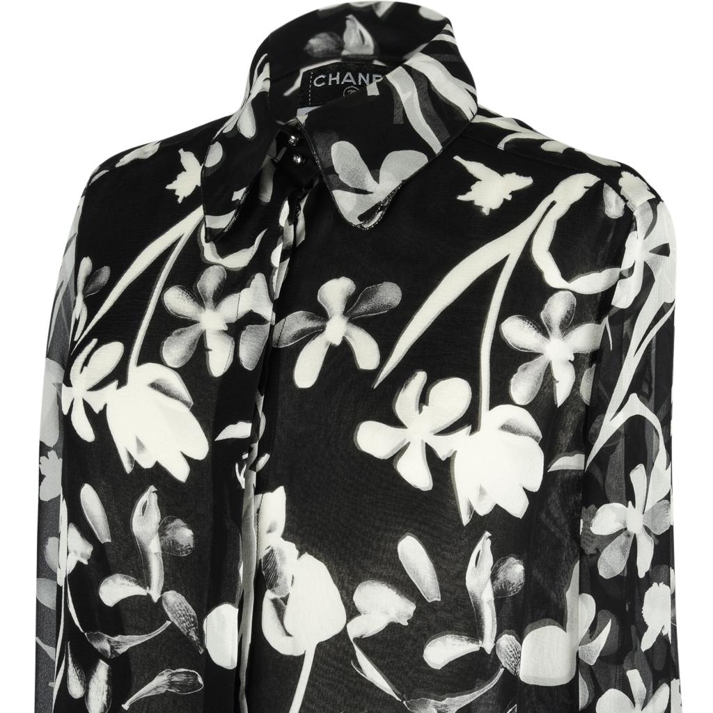 Black Chanel 04S Blouse Top Silk Chiffon Floral Print Beautiful Details   42 / 8 New