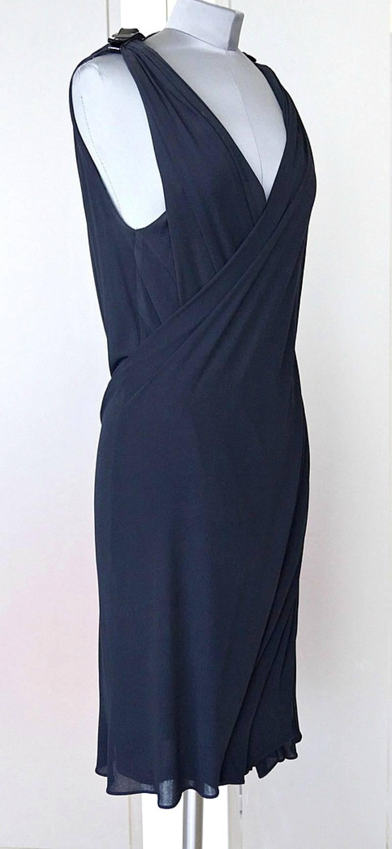 Jean Paul Gaultier Vestido envolvente de piel sin espalda y detalle de hebilla 44 / 8 en venta 1