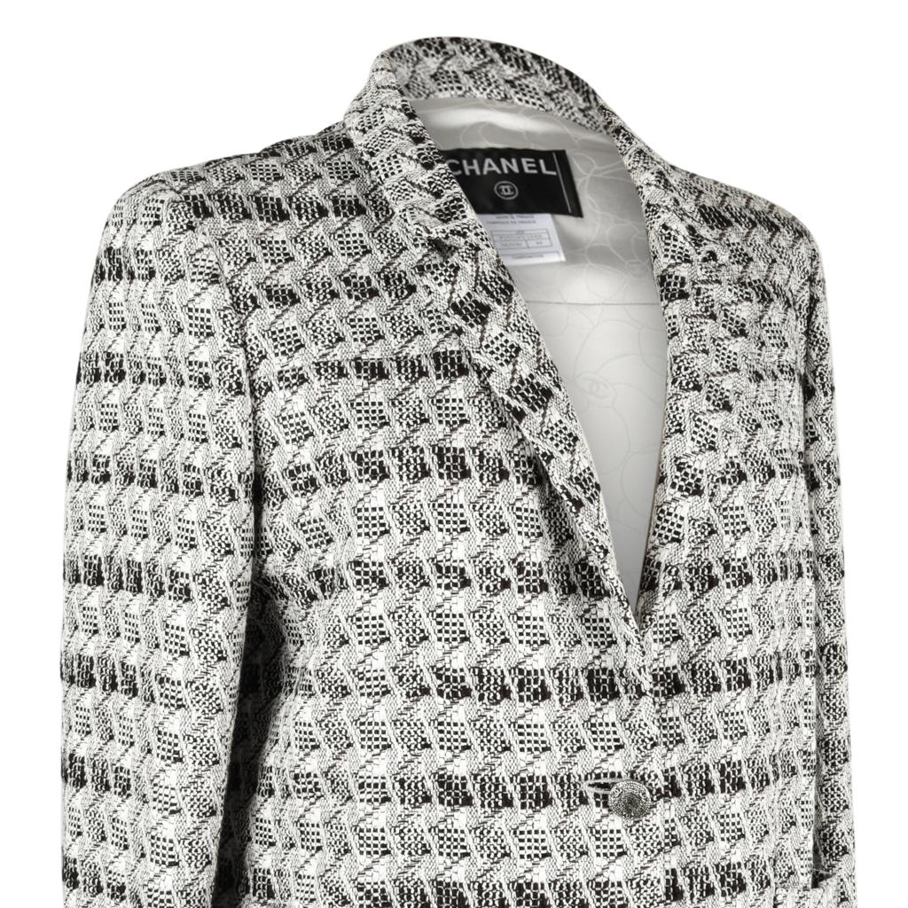 Gray Chanel Jacket 05P Tweed Subtle Silver Thread 44 / 10