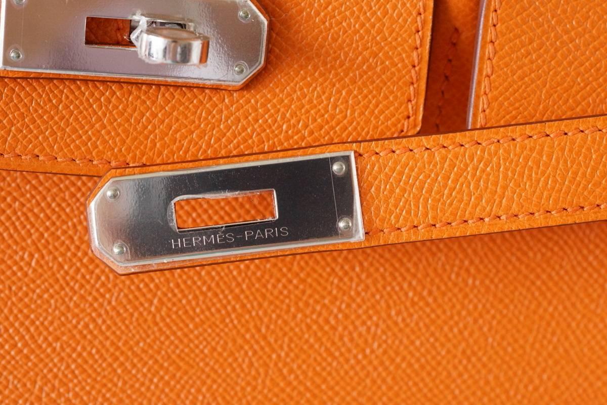 The classic - retired colour! - H Orange fresh with palladium hardware.
Epsom leather is textured to be scratch resistant and keeps the shape of the bag beautifully, and is known to enhance these delicious colours.
NEW or NEVER WORN.  
Comes with