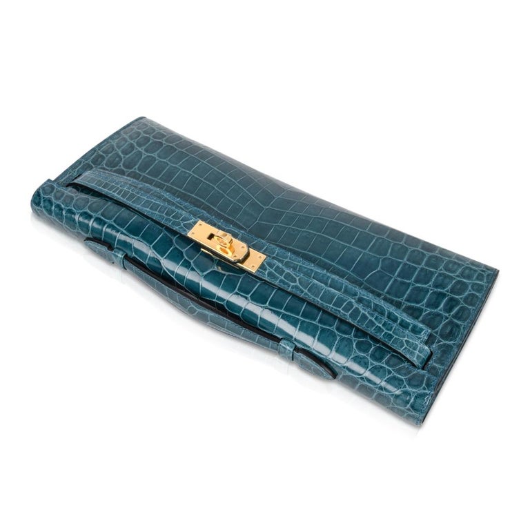 Hermes Kelly Cut Clutch Bag Blue Sapphire Crocodile Gold Hardware New w/Box  at 1stDibs