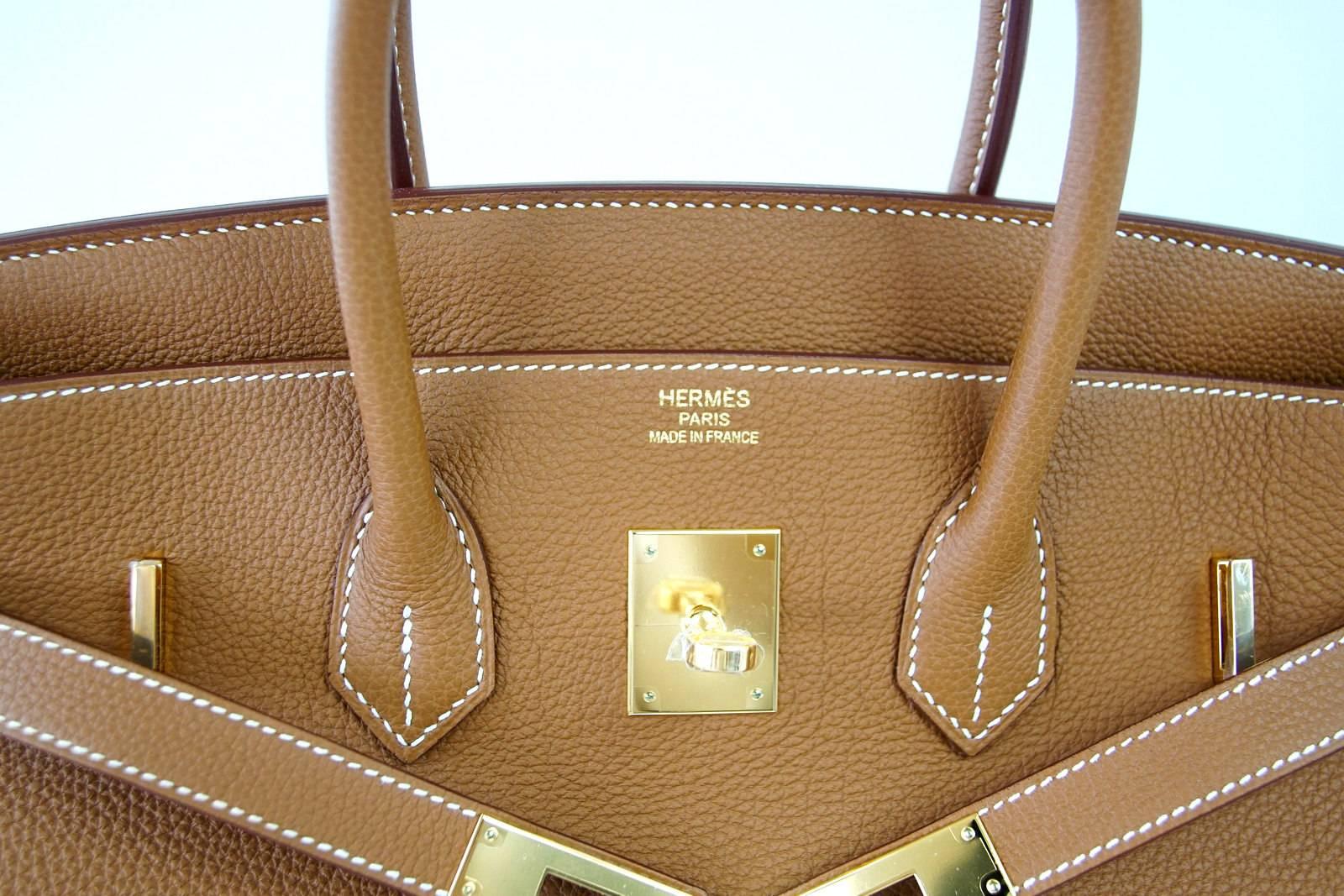 HERMES BIRKIN Bag 35 Iconic Classic Gold w/ Gold Hardware Togo Leather In New Condition In Miami, FL