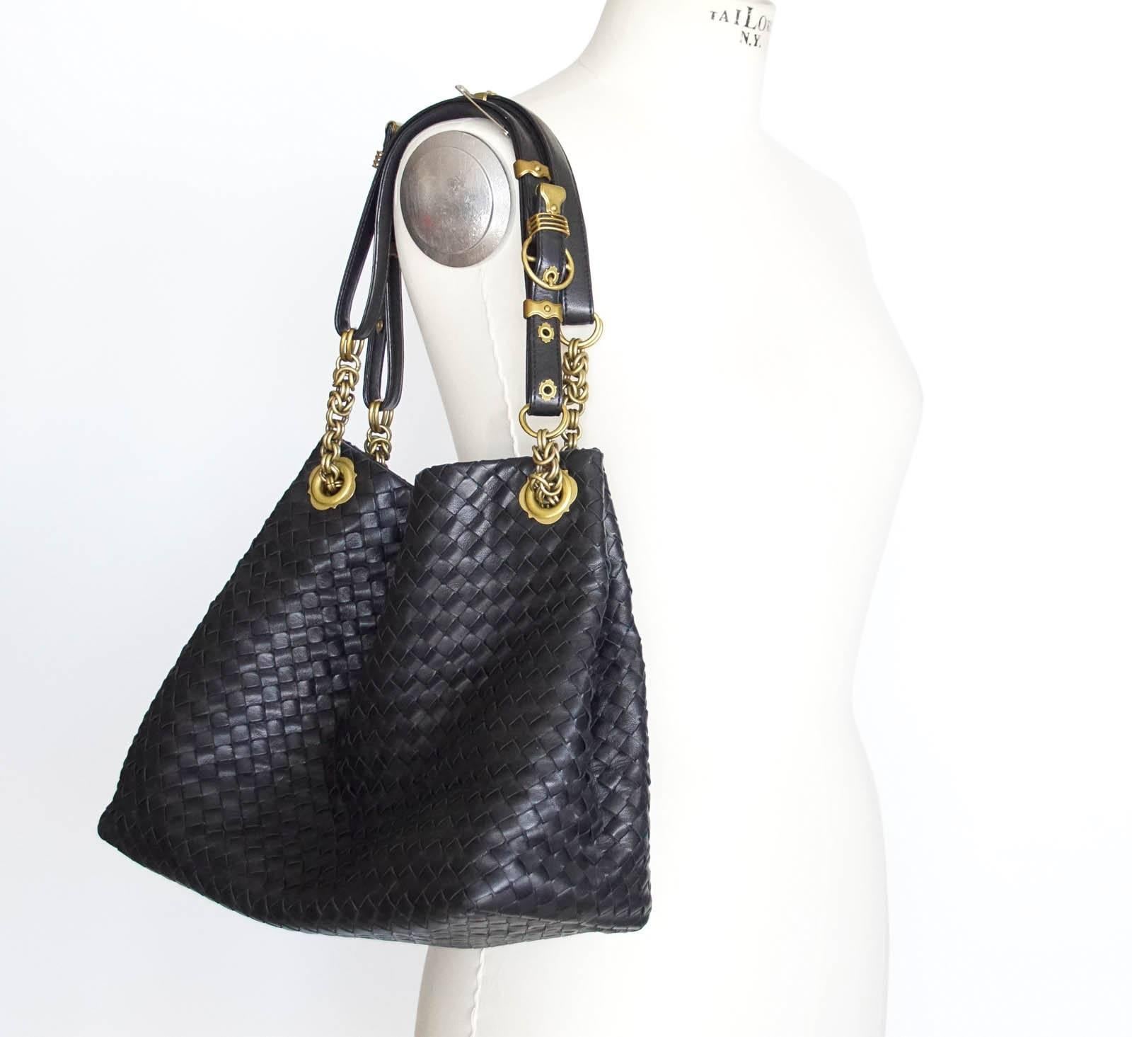 Bottega Veneta Black Signature Woven Leather Antiqued Gold Hardware Bag  In Excellent Condition In Miami, FL