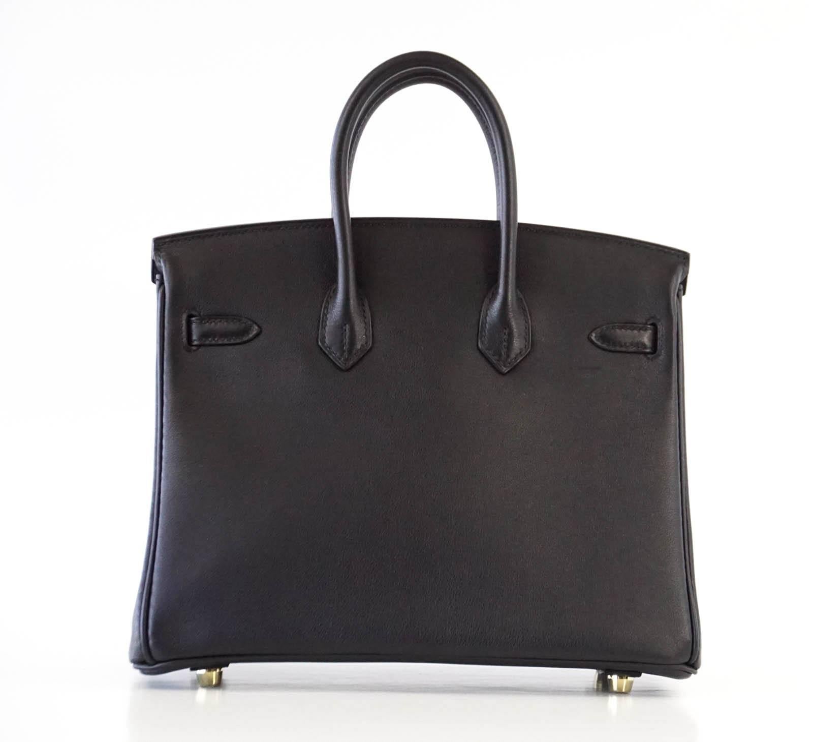 HERMES BIRKIN Bag 25 Black Swift Leather Gold Hardware In New Condition In Miami, FL