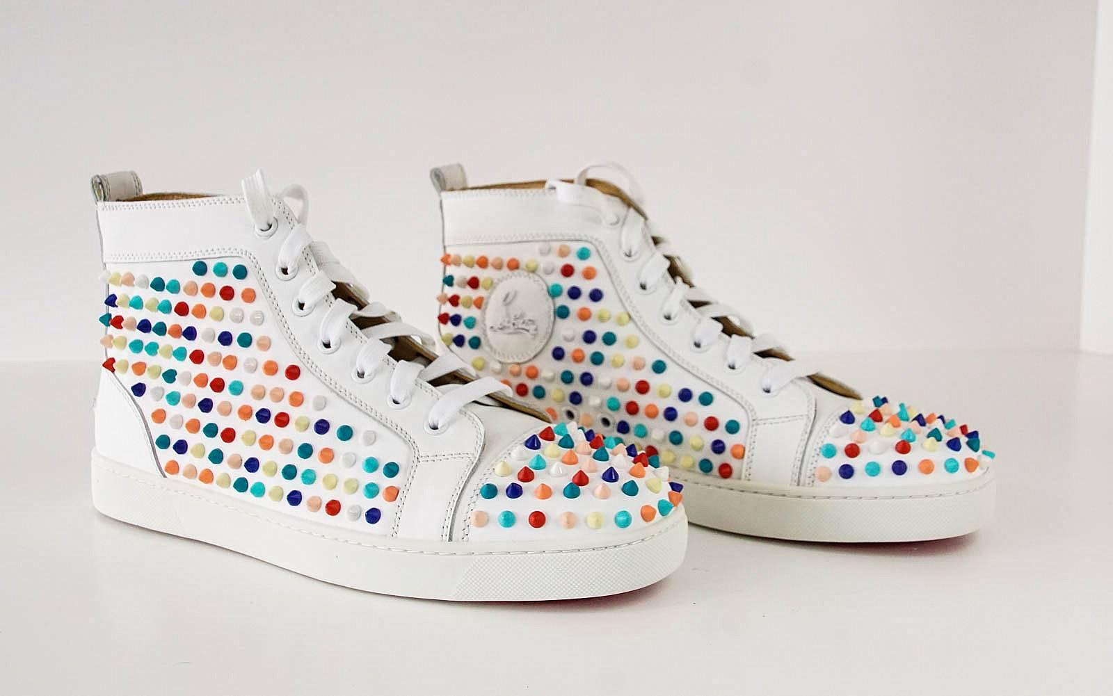  CHRISTIAN LOUBOUTIN White Louis Flat Candy Spikes  43 / 10   In New Condition In Miami, FL