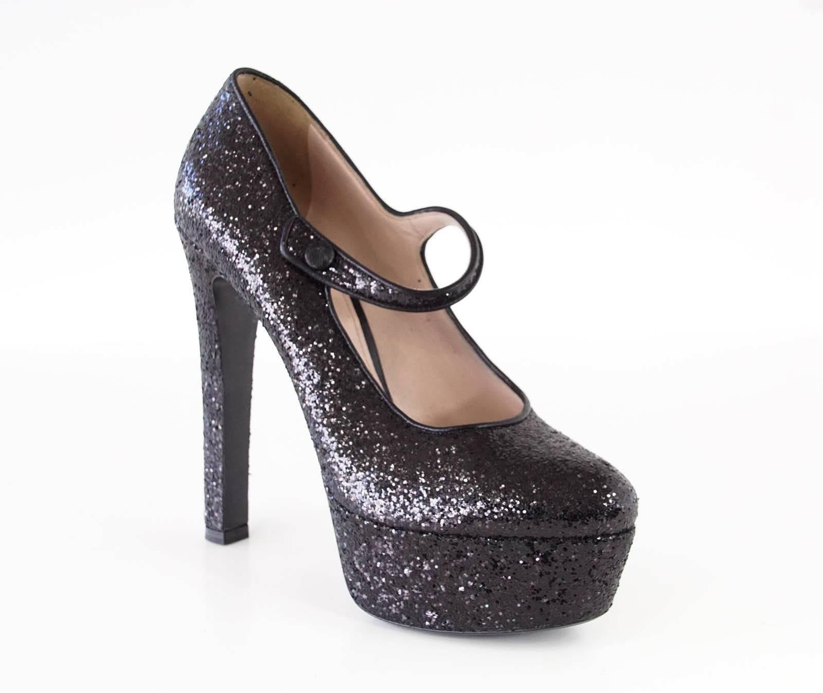 Miu Miu Bold Platform Jet Black Glitter Mary Jane Pump 38 / 8 In Excellent Condition In Miami, FL