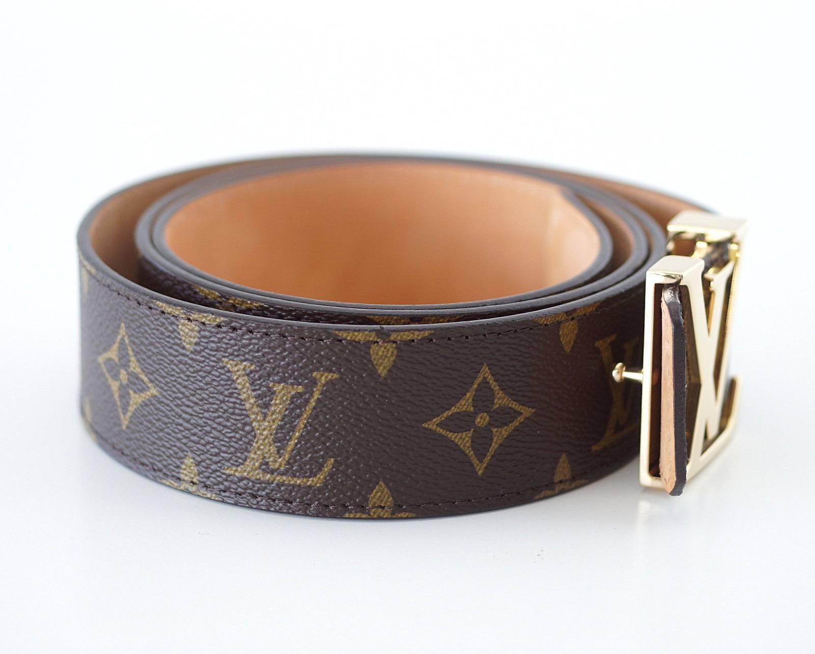 Guaranteed authentic LV San Tulle monogram mens belt can easily be unisex.
Gold LV buckle.  
LOUIS VUITTON PARIS is stamped on the belt.
NEW or NEVER WORN
final sale

SIZE:  100cm / 40

BELT MEASURES:
LENGTH:  46"
WIDTH: 
