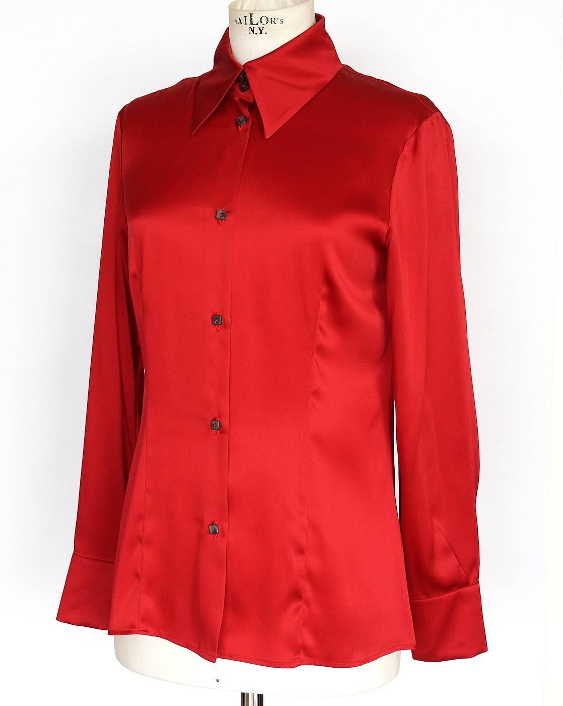 Gianfranco Ferre Top Jewel Chinese Red Blouse Unique Buttons 42 / 6 In Excellent Condition In Miami, FL