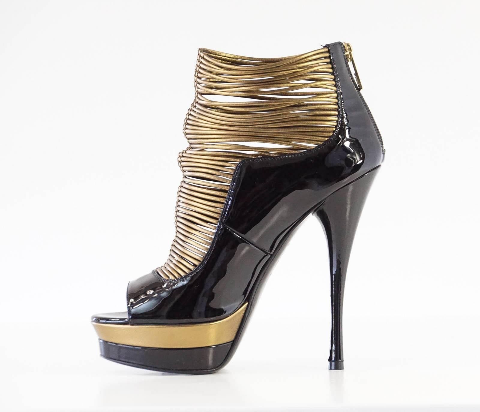 Women's VERSACE Shoe Gold and Black Leather Platform Bootie 38 / 8 