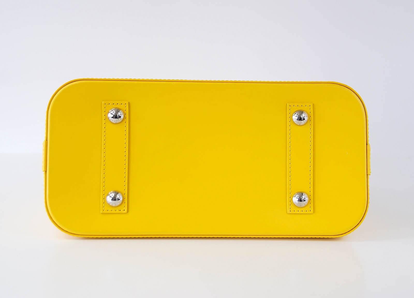 Women's LOUIS VUITTON Bag Alma PM Citron Yellow Epi Leather 
