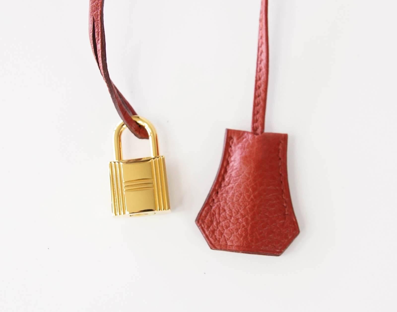 Hermes Kelly Retourne 40 Bag Red Rouge Garrance Togo Gold Hardware In Good Condition In Miami, FL
