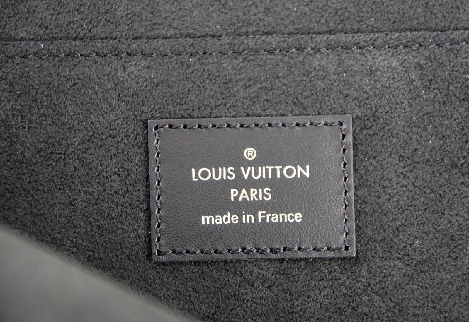 louis vuitton supreme pochette