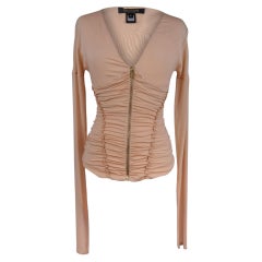 Top vintage de Roberto Cavalli en seda color nude, con fruncidos, escote en V pronunciado y cremallera dorada