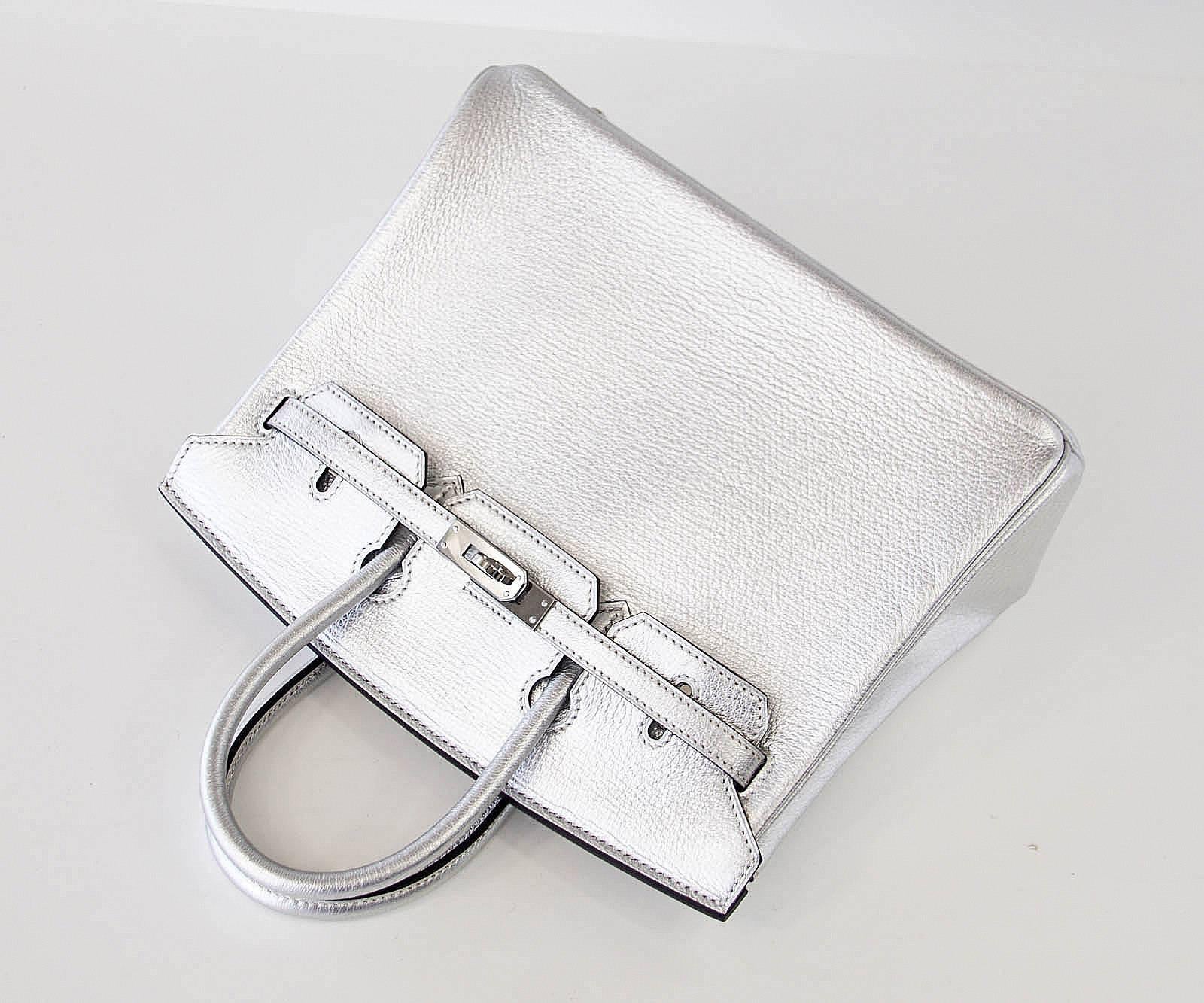 Hermes Birkin 25 Ultra Rare Metallic Silver Chevre Palladium Hardware In Excellent Condition In Miami, FL
