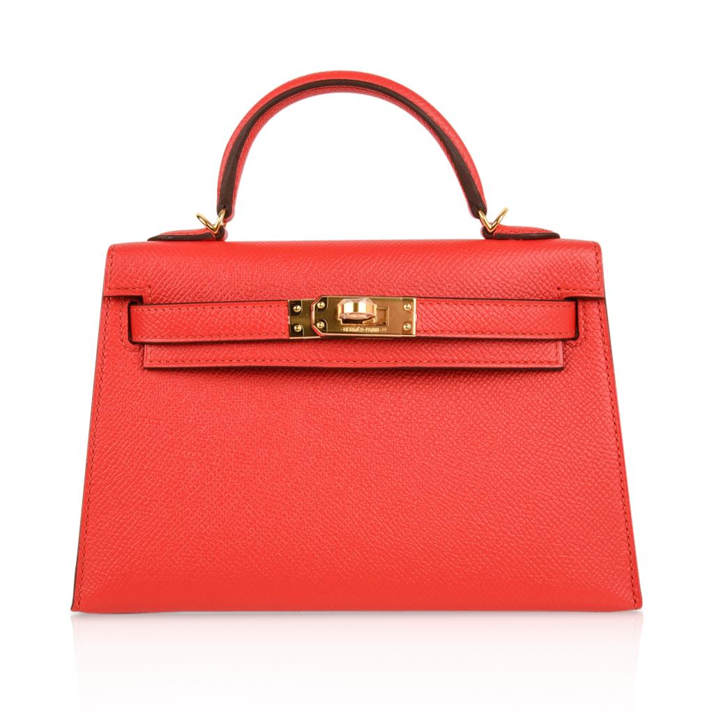 Hermes Kelly Sellier 20 Rouge Tomate Epsom Leather Gold Hardware New w/Box In New Condition In Miami, FL