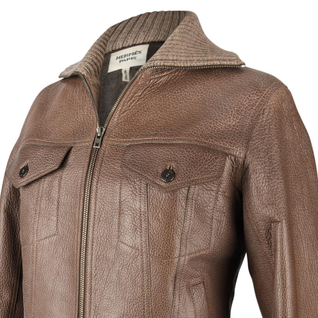 Hermes Bomberjacke aus Bisonleder in Taupe 38 / 4 (Grau) im Angebot