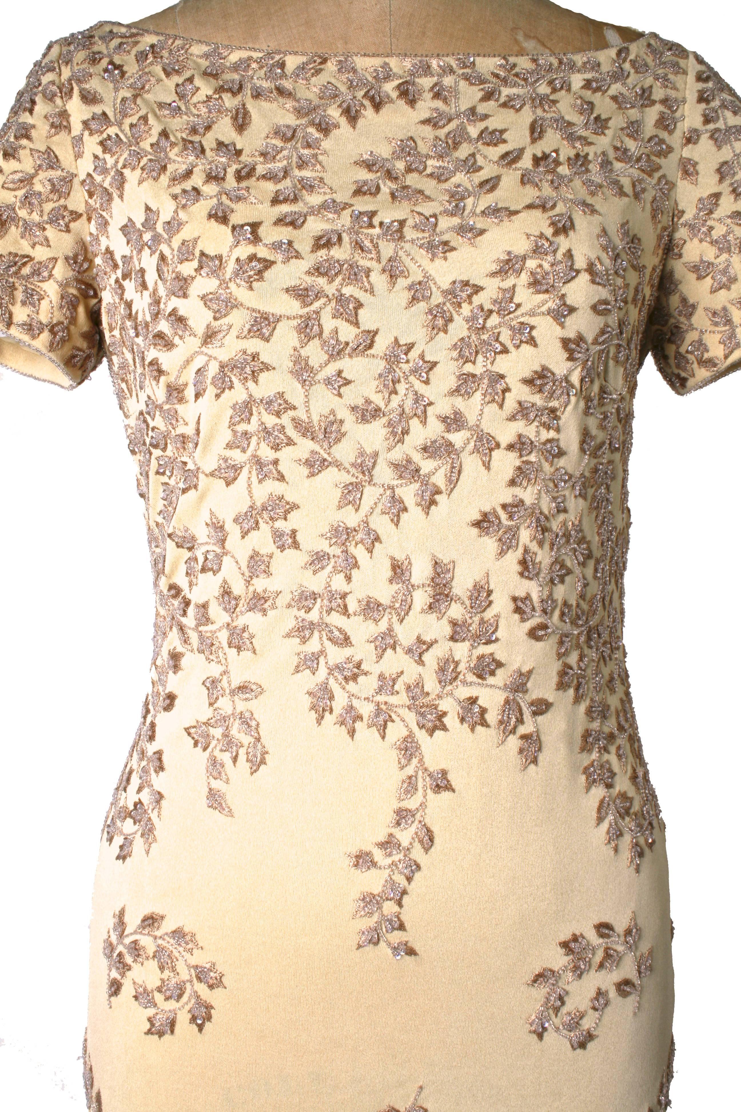 Naeem Khan Beaded and Embroidered Crepe Gown with Fish Tail In New Condition In valatie, NY