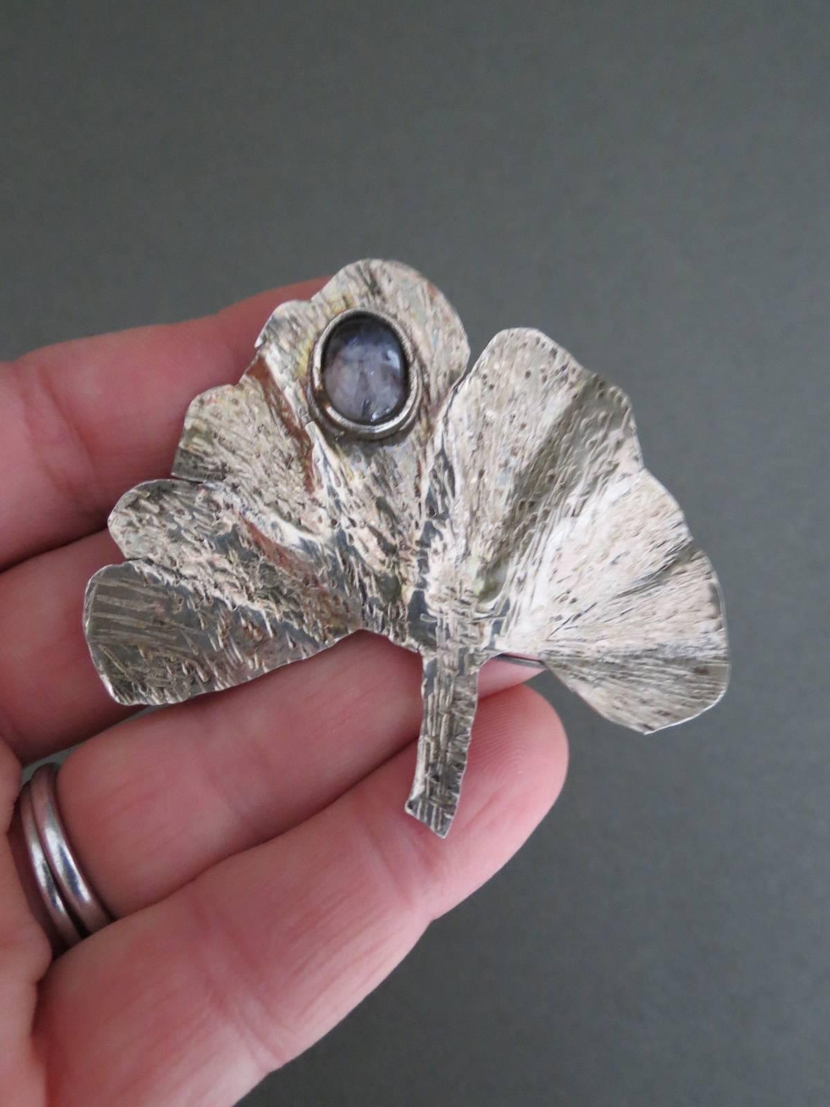 Danish Silver Amethyst Modernist Mid Century Leaf Brooch In Good Condition For Sale In Hove, GB