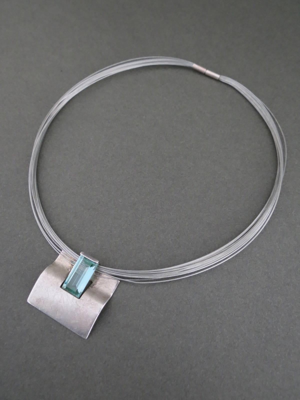 Vintage Danish Mid Century Silver Topaz Modernist Pendant Necklace Choker. The necklace is hallmarked.
Item Specifics
Lenght: 43cm (approx 17.00