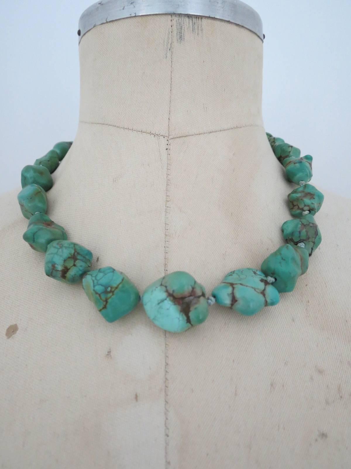 Vintage Chinese Turquoise Nugget Necklace Gold Plated Clasp For Sale 5