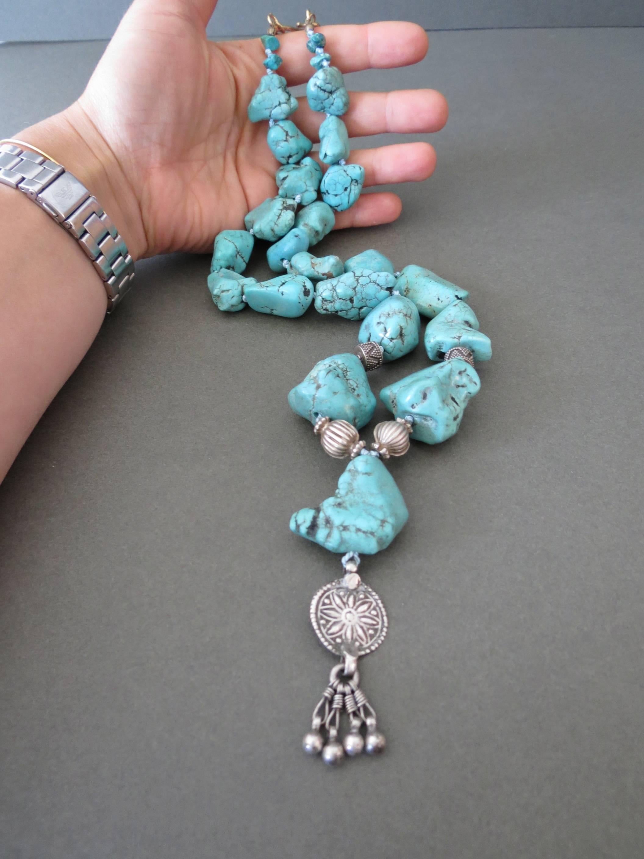 Women's Vintage Turquoise Nugget Bead Necklace with Sterling Silver Details For Sale