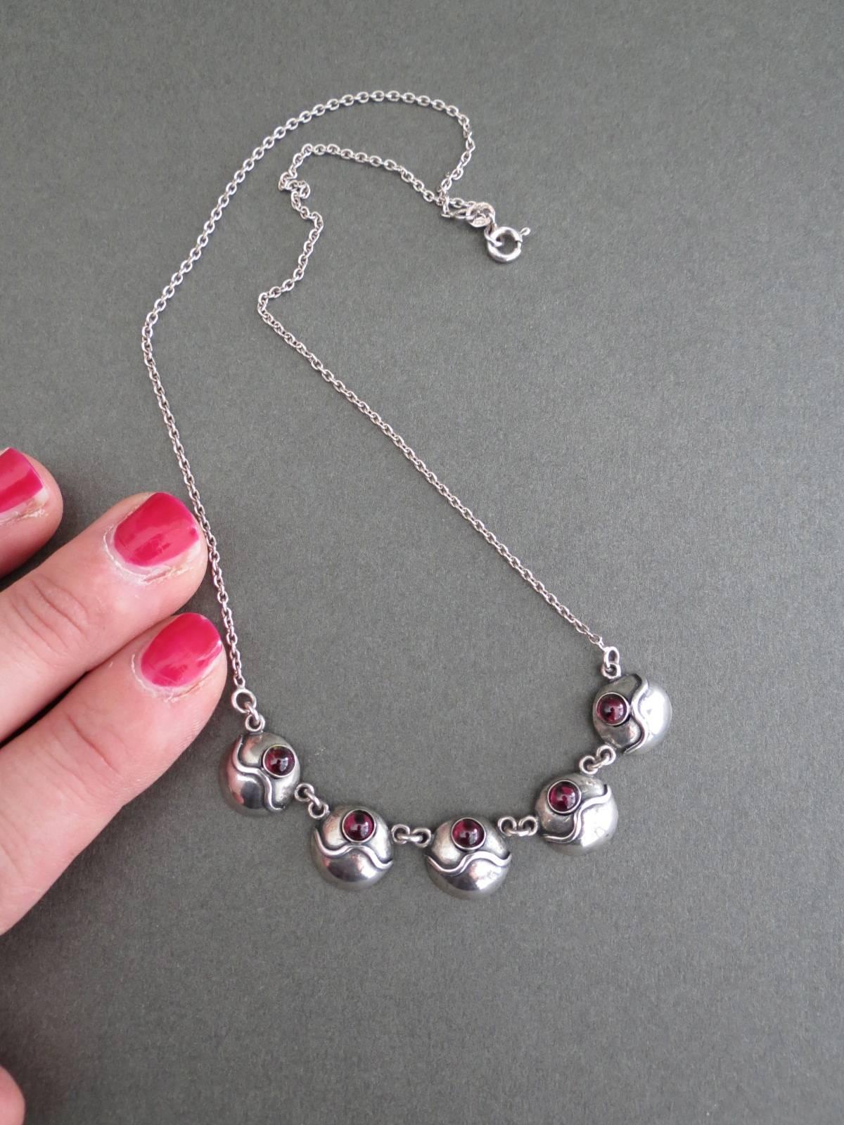 Vintage Silver Garnet Modernist Mid Century Necklace For Sale 4