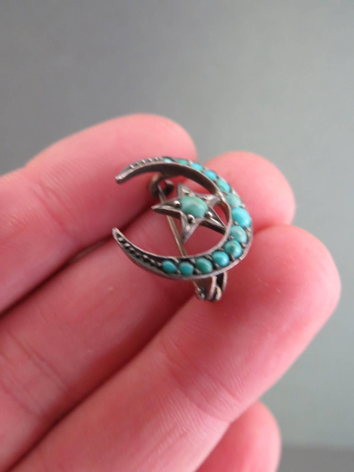 Vintage Victorian Sterling Silver Pave Turquoise Crescent Moon Star Brooch.
Item Specifics
Height: 1.7cm (approx 0.50