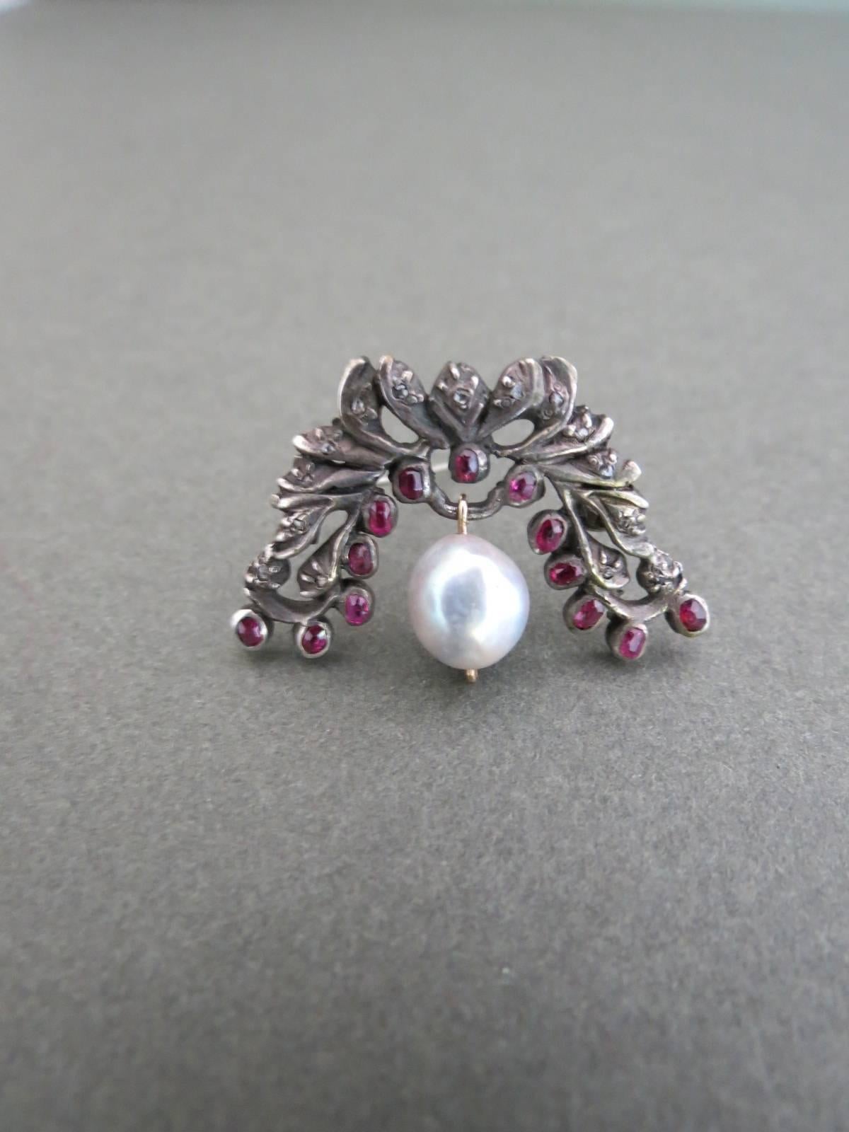 Victorian Silver Rose Cut Diamond Ruby Pearl Brooch In Good Condition For Sale In Hove, GB