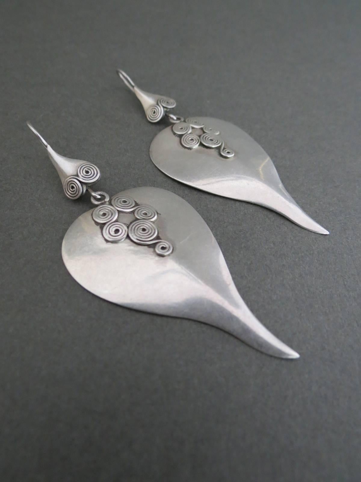 Vintage Danish Silver Modernist Leaf Shape Drop Earrings Mid Century In Good Condition In Hove, GB