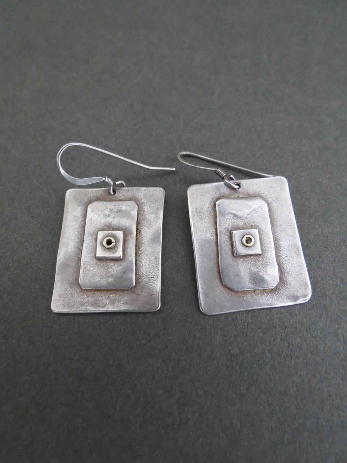 Vintage Modernist Silver Drop Earrings Mid Century Dangle Earrings In Good Condition In Hove, GB