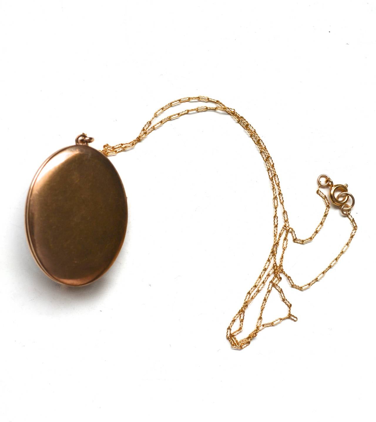 1920s Guilloche Locket In Excellent Condition In Litchfield County, CT