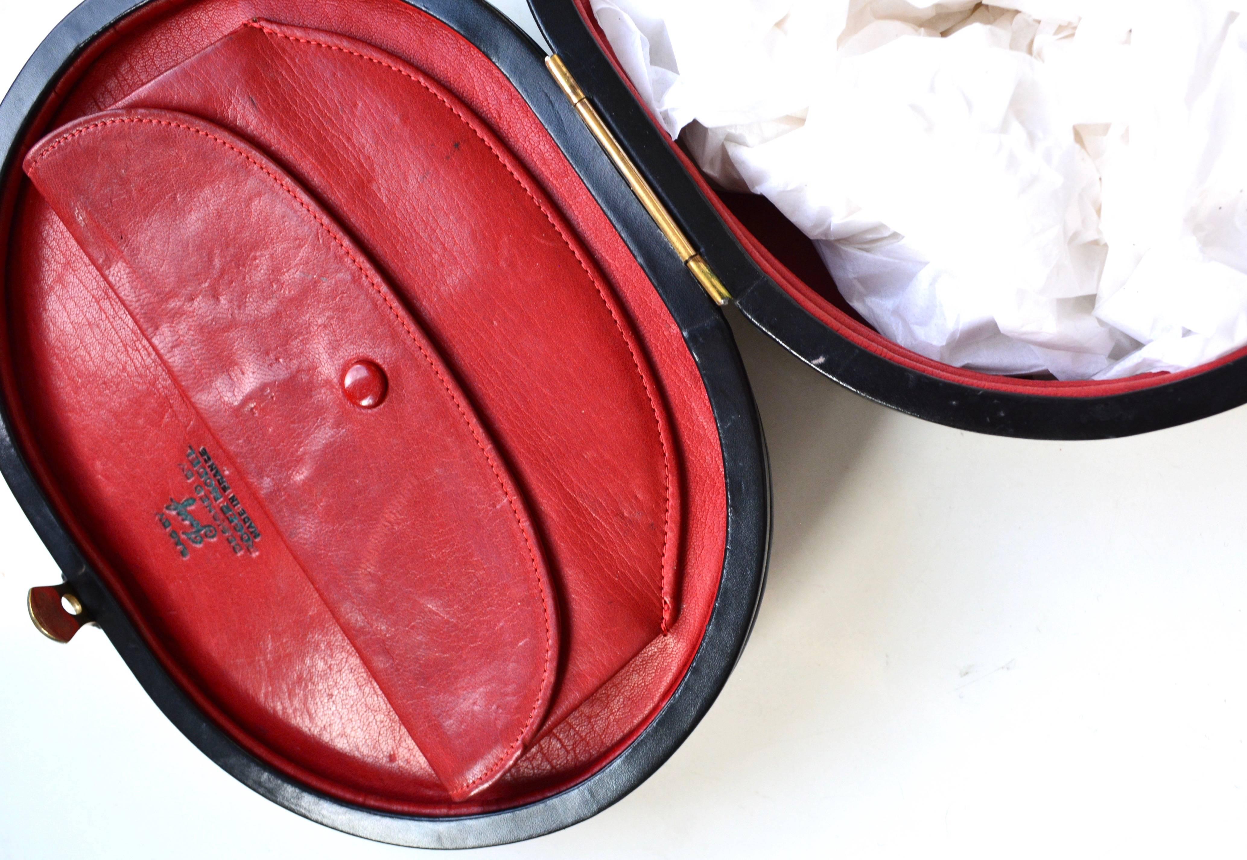 Rare Roger Model for Josef French Accordion Handbag In Good Condition In Litchfield County, CT