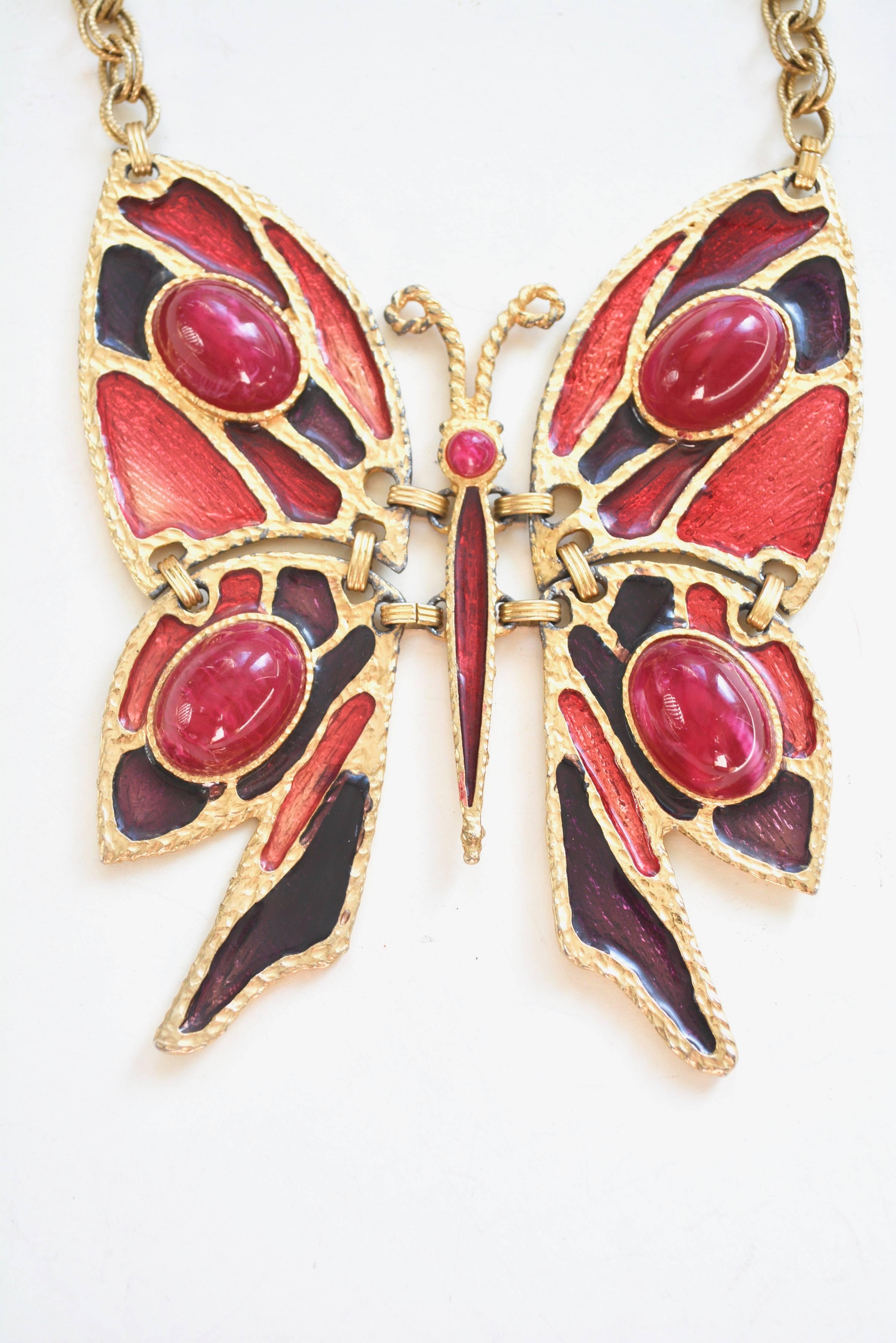 60s Juliana Pink, Red Butterfly Necklace In Good Condition In Litchfield County, CT